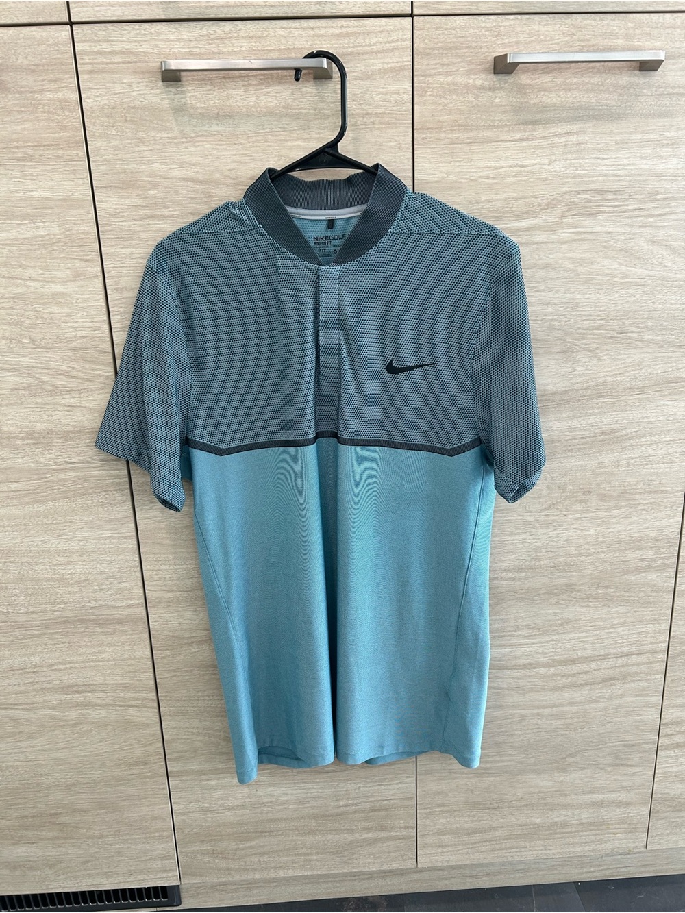 Men’s Nike Shirt M